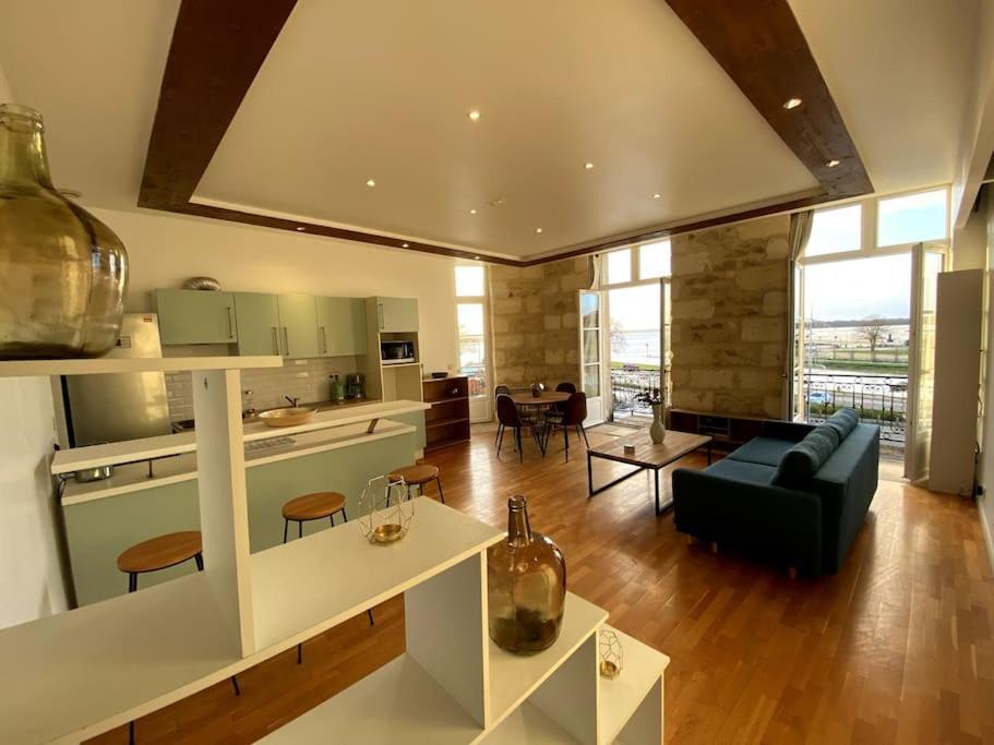 - Le Saugeron - Apartment Бле Екстериор снимка