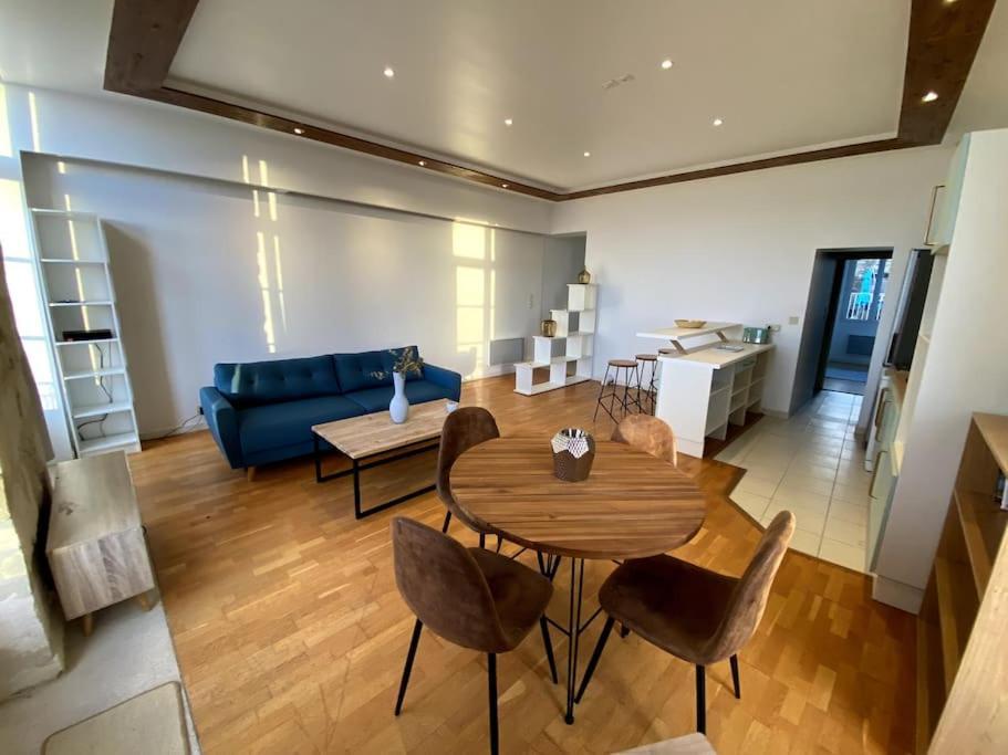- Le Saugeron - Apartment Бле Екстериор снимка