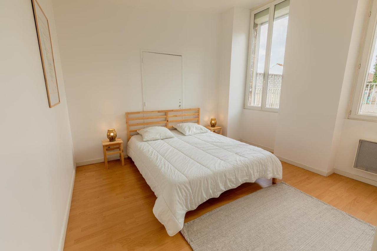 - Le Saugeron - Apartment Бле Екстериор снимка